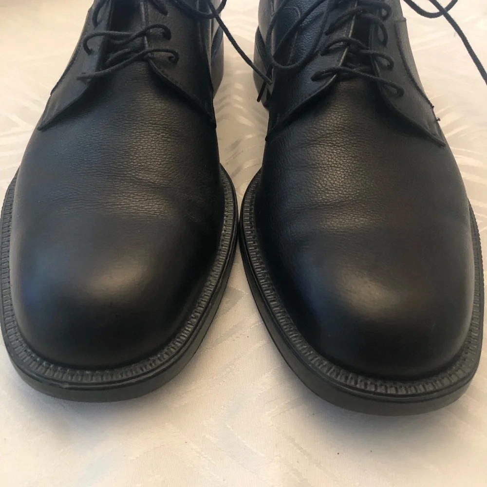 Salvatore Ferragamo sleek black